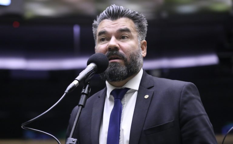 Comissão aprova projeto que susta regras sobre reavaliação psicológica e uso de armas por policiais – Notícias