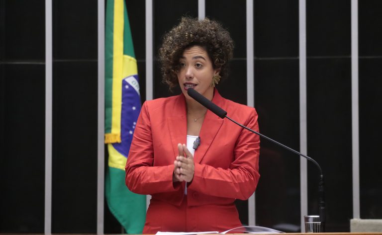 Comissão aprova licença-maternidade de 180 dias para detentoras de mandato eletivo – Notícias