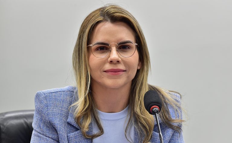 Comissão aprova inclusão de QR code em carteira de identificação de pessoa com autismo – Notícias