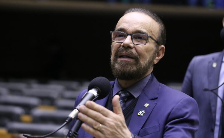 Projeto prevê empréstimo bancário a segurado do INSS em caso de atraso do benefício – Notícias