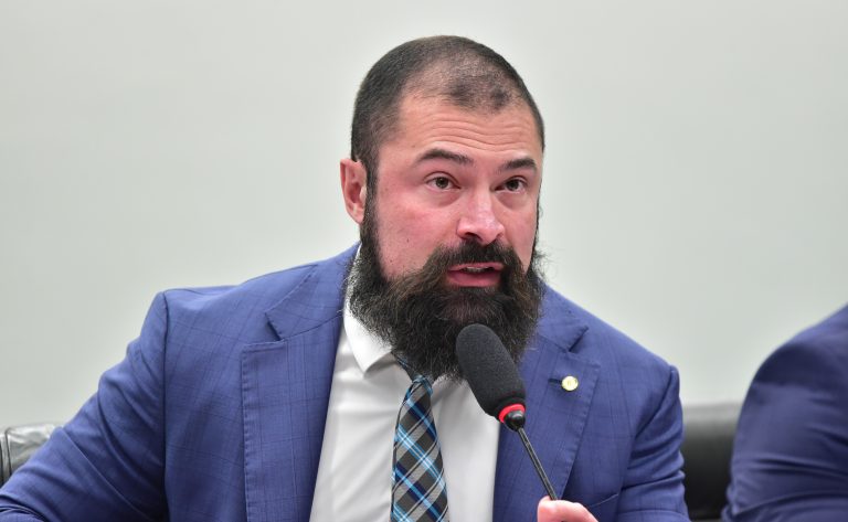 Comissão aprova aumento para aquisição de armas de fogo e munições por policiais – Notícias