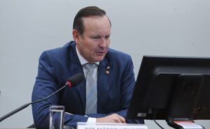 Comissão aprova projeto que prevê salas especiais para acomodar autistas nos aeroportos – Notícias