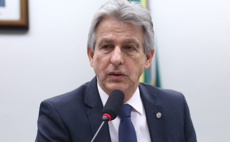 Estudantes pedem fim do teto do Fies e fiscalização das faculdades privadas – Notícias