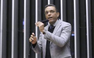 Câmara aprova aumento de pena para furto de fios das redes de energia e telefonia – Notícias