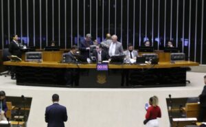 Deputados analisam projeto que cria a Estratégia Nacional de Saúde; acompanhe – Notícias