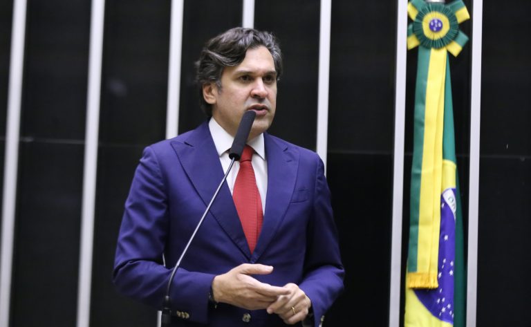 Câmara aprova projeto que cria a Estratégia Nacional de Saúde; acompanhe – Notícias