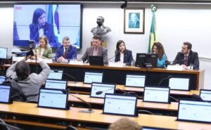 Para especialistas, monitoramento de metas do novo PNE não pode ter viés punitivo – Notícias