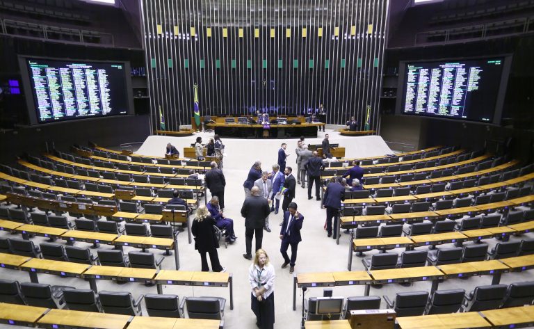 Deputados retomam análise de projeto que cria cargos para o STF; acompanhe – Notícias