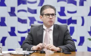 Motta busca solução para as contas públicas sem aumento de IOF – Notícias